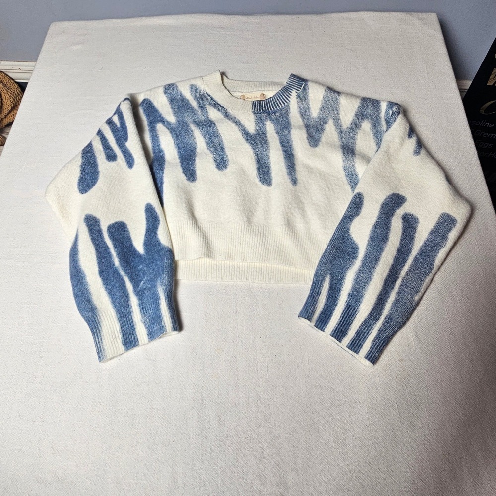 Altar'd State Cropped Abstract Knit Sweater Blue Cream Medium